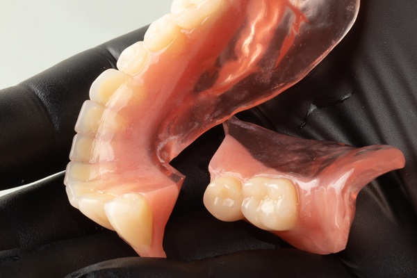 Reasons Why You Should Choose A Dental Professional For Denture Repair